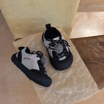 Dječje unisex tenisice za trčanje — gornji dio od prave kože, Velcro zatvarač, niski profil s mat završetkom, debeli protuklizni đon za toplinu, uzrast 12–36 mjeseci
