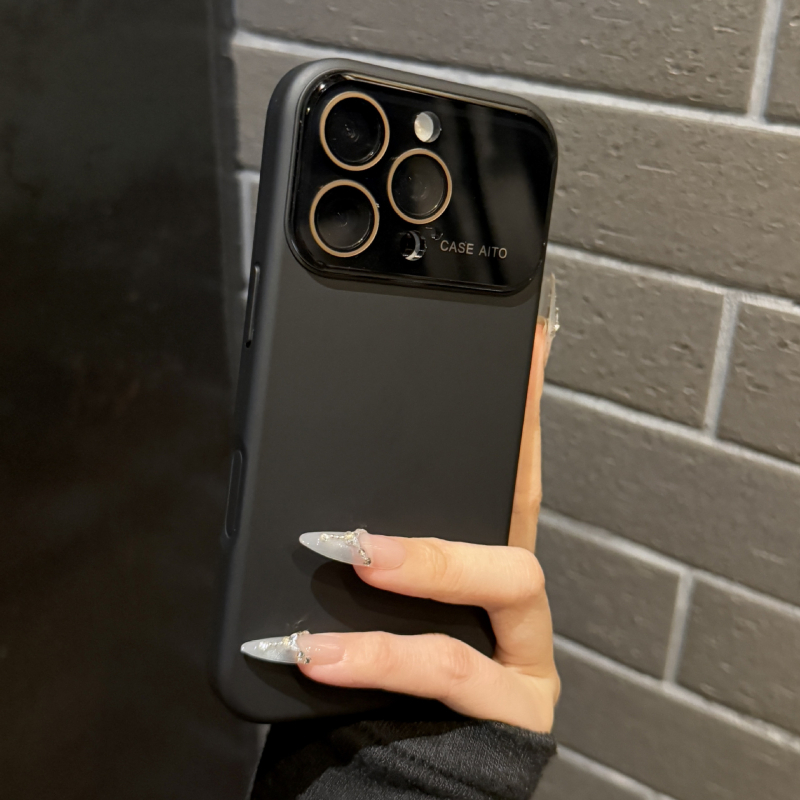 Silicone kryt pre iPhone 16 Pro Max, matný povrch, minimalistický dizajn s kompletnou ochranou proti pádom, protišmykový, odvádzanie tepla