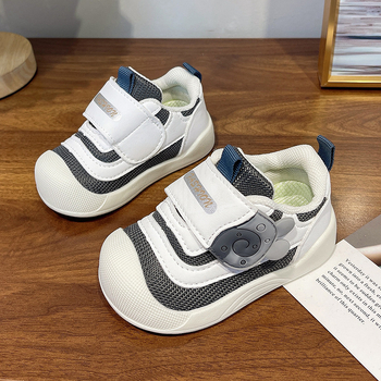 Funkcionalne cipelice za bebe – prozračne gornje od sintetičke kože i mreže, Velcro zatvarač, nizak profil, uzrast 0–36 mjeseci