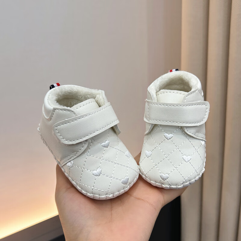 Cipele za bebe – stil princeze; gornji dio umjetna koža; potplat guma; zatvarač na Velcro; protuklizne