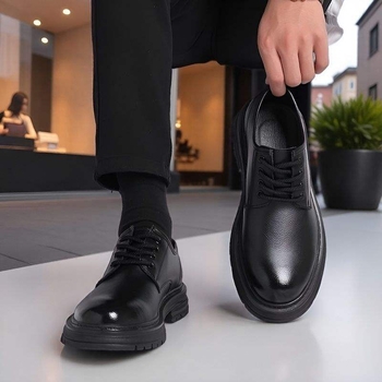 Férfi bőr cipő angol stílusban, fűzős, kerek orrú, alacsony profil, nyúl szőrrel bélés, magasság növelés
