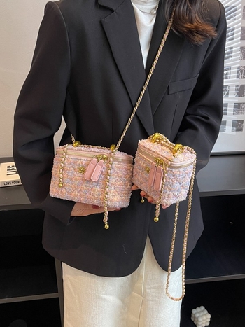 Torba u Chanel stilu, tkanina umjetničke izrade, kvadratna crossbody torba sa zatvaračem, podstava od poliestera, unutarnji džep sa zatvaračem i džep za telefon