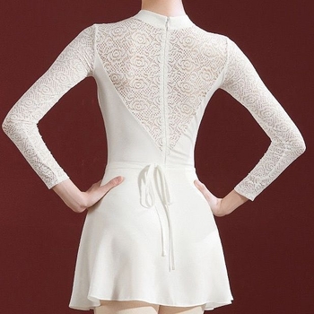 Ολόσωμο κορμάκι με δαντέλα, κινεζικός γιακάς και μακρυά μανίκια για αερογυμναστική γιόγκα; PVC κύριο ύφασμα 90–95%, TR ύφασμα; κινεζικό στυλ, λογοτεχνικό ρετρό; κυκλοφορεί άνοιξη 2025