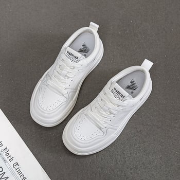 Pantofi femei din piele naturală, partea superioară din două straturi de piele de vită, vârf rotund, talpă din spumă, toc plat, închidere cu bretea frontală