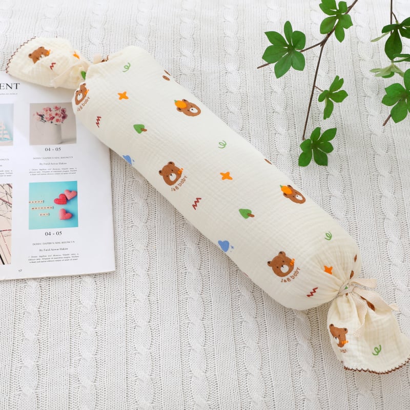 Βρεφικό μαξιλάρι σε σχήμα καραμέλας, μαλακό, με γέμισμα από μαργαριτωμένο βαμβάκι και πυρήνα από πολυεστερικές ίνες