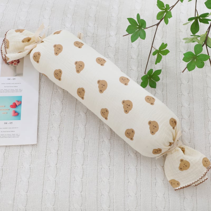 Βρεφικό μαξιλάρι σε σχήμα καραμέλας, μαλακό, με γέμισμα από μαργαριτωμένο βαμβάκι και πυρήνα από πολυεστερικές ίνες