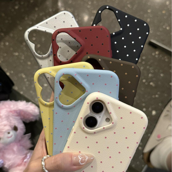 Husă pentru iPhone cu cameră în formă de inimă – silicon, gravură în relief, protecție la șocuri, antiamprentă, disipare căldură, compatibilă cu seriile iPhone 11–14