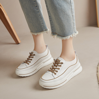 Adidași pentru femei din piele de primul strat, vârf rotund, glezna joasă, închidere cu bandă elastică, platformă groasă cu talpă din spumă