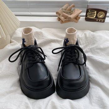 Női loaferek kerek orrú, PU felsőrész, 3–6 cm vastag sarok, egyszerű stílus