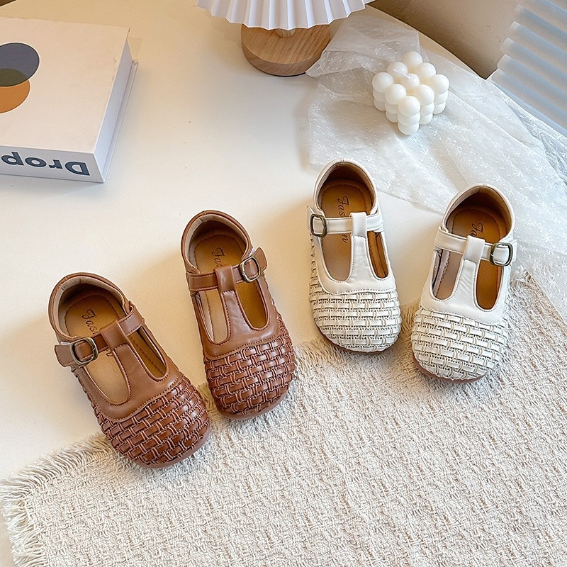 Lányoknak szánt T-strap cipő, akadémiai stílus, alacsony szárú, Velcro-zárás — Felső: Szintetikus bőr; Talp: Gumi