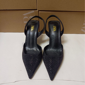 Ženske visoke potpetice s oštrim vrhom i tankim potpeticama | gornji materijal: super fiber | visina potpetice: 6–8 cm | oblik potpetice: tanki | đon: guma