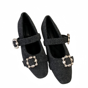 Mary Jane cipők négyszögletes orrú, felső rész super fiber, belső talp természetes bőr, gumitalp, alacsony sarok 3 cm alatt