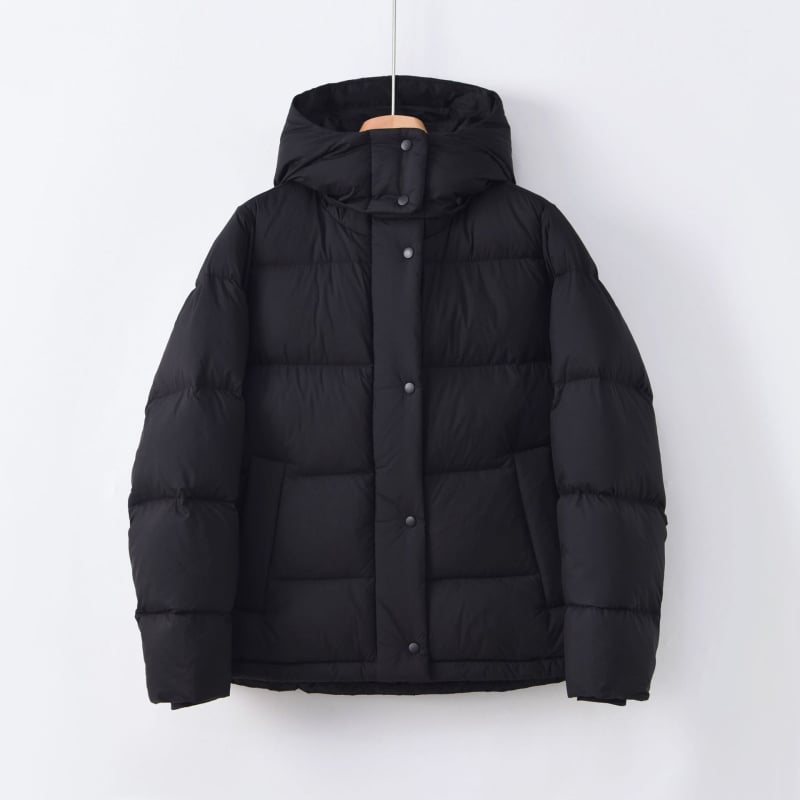 Пухено яке с гъши пух, съдържание на пух 86-90%, тясна кройка, сваляща се качулка
