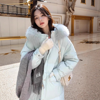 Дамско пухено яке с гъши пух, ацетатна тъкан, дебело, яка от лисича козина (сваляща се), пух 301–350 g