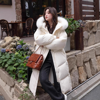 Дълго дамско пухено яке с качулка, дължина над 100 см, пух от бяла гъска 90%+, яка от лисица (сваляща се), цип, полиестер, корейски стил