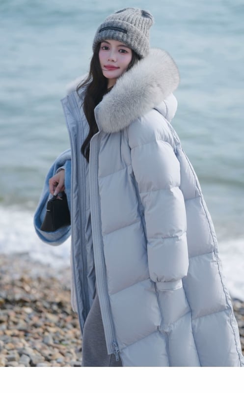 Дълго дамско пухено яке с качулка, дължина над 100 см, пух от бяла гъска 90%+, яка от лисица (сваляща се), цип, полиестер, корейски стил