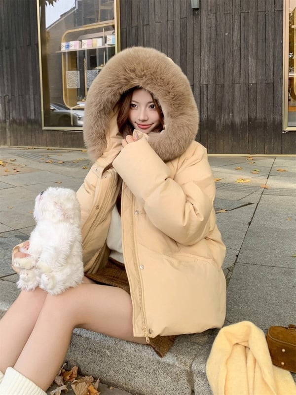 Дамско пухено яке с качулка и сваляща се лисича козина, 86–90% пух, 201–300 g напълване, полиестерен плат, свободна кройка