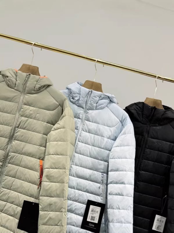 Adventure Line πουπουλένιο μπουφάν, πλήρωση 750 από λευκό χήνα πούπουλο, με κουκούλα, εξωτερικό ύφασμα πολυπροπυλένιο, κατάλληλο για ελαφρύ κρύο (-5℃ έως 0℃)