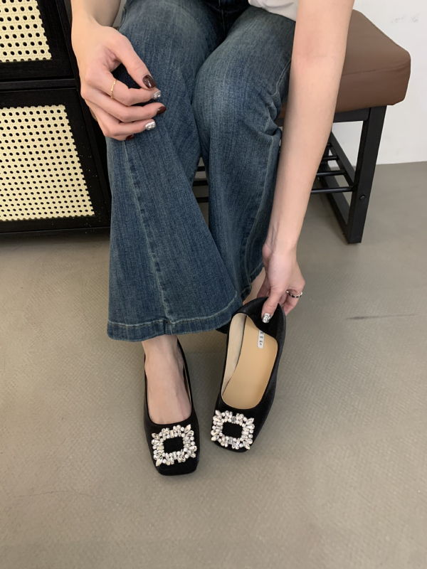 Mary Jane cipele s satenskim gornjim dijelom, kvadratni vrh, 3-5 cm peta, slip-on
