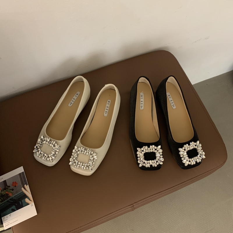 Mary Jane cipele s satenskim gornjim dijelom, kvadratni vrh, 3-5 cm peta, slip-on
