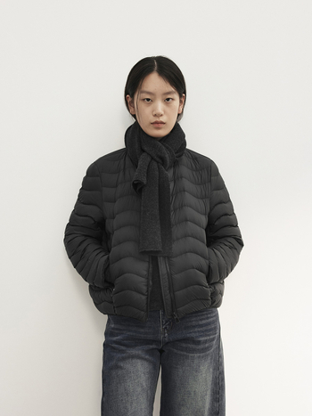 Пухено дамско яке: пълнеж бял гъши пух 90%+, найлонова материя, стойкова яка, цип, средна дължина (50–65 см)