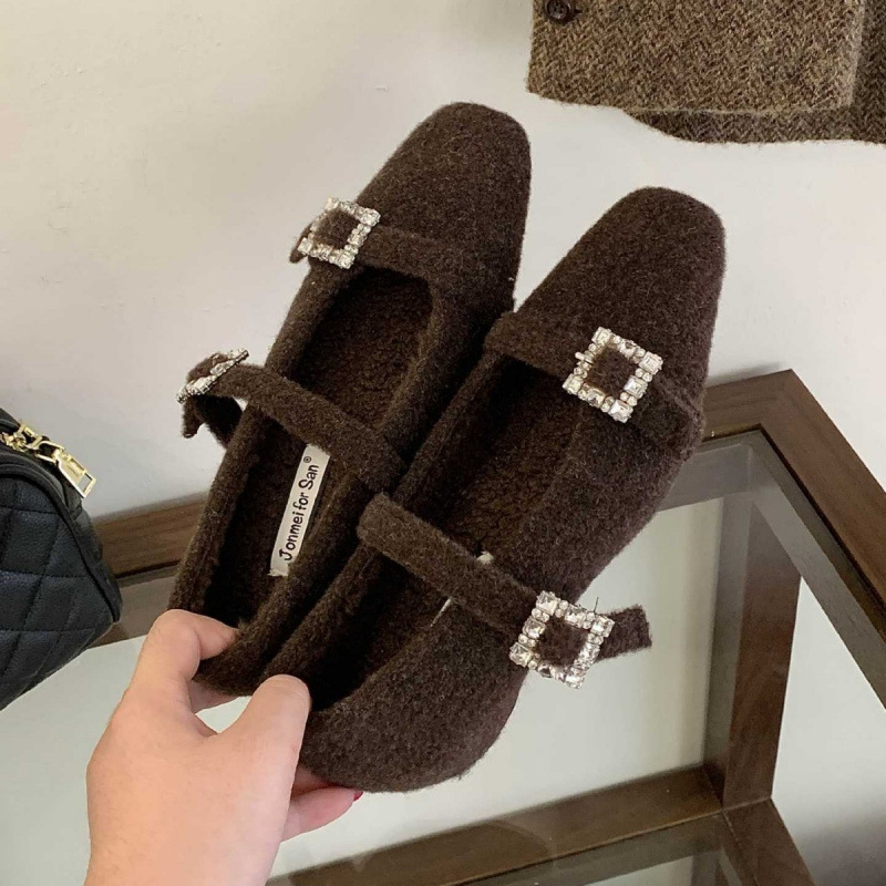 Pantofi dama cu talpă plată, vârf pătrat, exterior nubuk, căptușeală din piele, branț din fibre super, toc mic