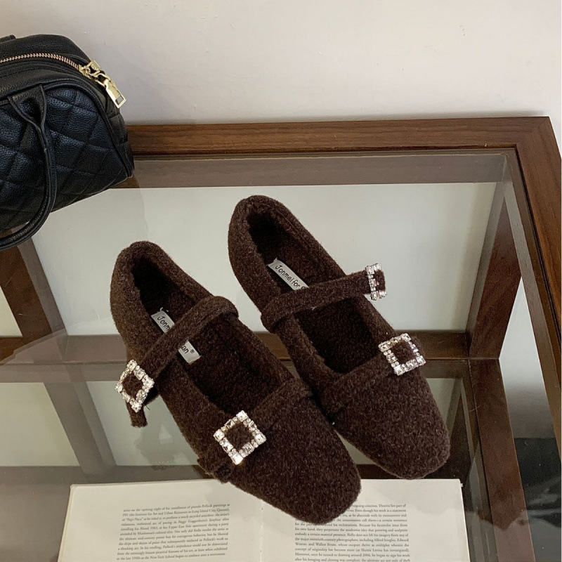 Pantofi dama cu talpă plată, vârf pătrat, exterior nubuk, căptușeală din piele, branț din fibre super, toc mic