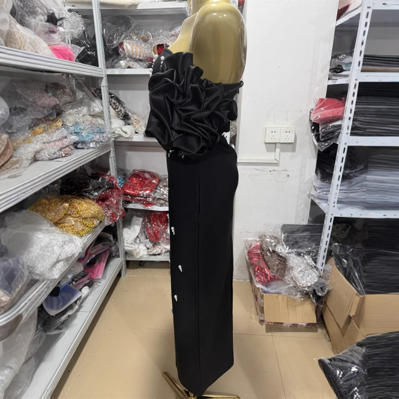 Rochie lungă din poliester, fără mâneci, decolteu în V, stil elegant, croială dintr-o singură piesă