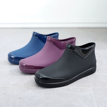 Cizme de ploaie pentru femei din PVC, talie joasă, toc plat, uni, vară 2025