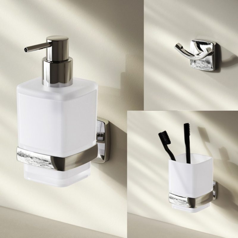 Σετ μπάνιου τριών τεμαχίων με χρωμιωμένη επιφάνεια: άγκιστρο ρούχων, δίσκος/κρατήρας χαρτιού τουαλέτας και βούρτσα τουαλέτας; υλικά: ψευδάργυρος, ανοξείδωτο ατσάλι 201, γυαλί, PP βούρτσα; μοντέρνο μινιμαλιστικό στυλ; μάρκα METALIQUE