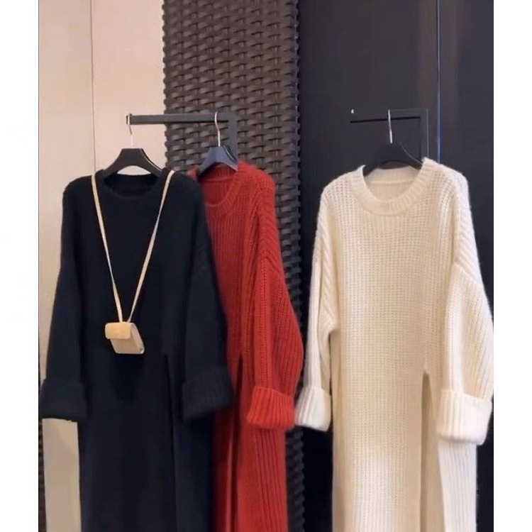 Pletena haljina od poliestera, patchwork detalj, pulover stil, midi duljina, okrugli izrez
