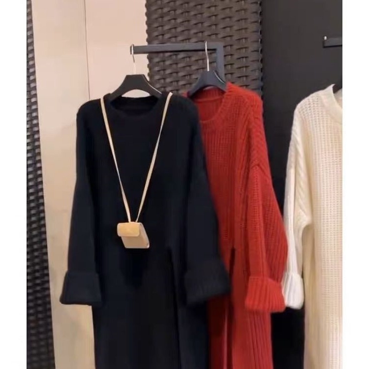 Pletena haljina od poliestera, patchwork detalj, pulover stil, midi duljina, okrugli izrez