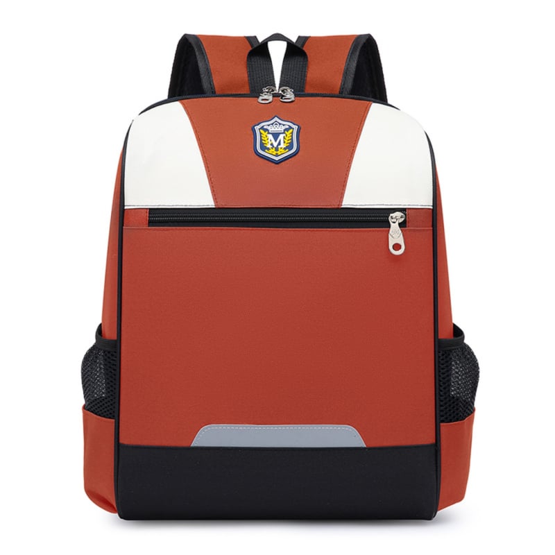 Σχολικό σακίδιο πλάτης με λογότυπο για μαθητές Α′–Β′, Oxford ύφασμα, αδιάβροχο, ανθεκτικό, ιμάντες ώμου με αερόσφυξη, σχέδιο σε χρωματικά μπλοκ.