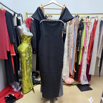 Dugačka bodycon haljina s kristalima, kvadratni izrez, kratki rukavi, poliester