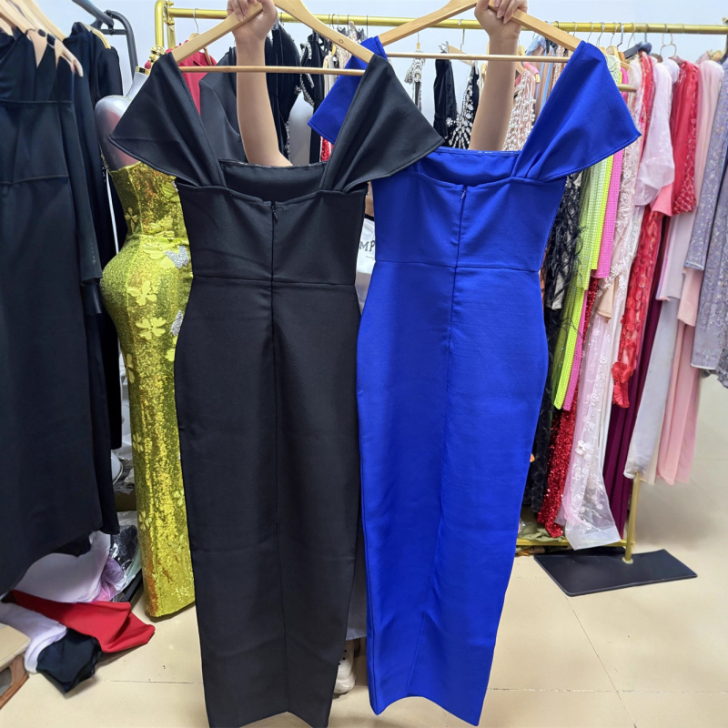 Dugačka bodycon haljina s kristalima, kvadratni izrez, kratki rukavi, poliester