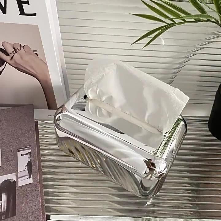 Elektroplatinirana kutija za maramice — plastična konstrukcija, moderni minimalistički stil, višenamjenska, pogodna za auto, dnevnu sobu i kupaonicu