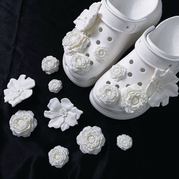 3D PVC virág cipő dekoráció Crocs-stílusú lábbelikhez | Modell AW0101 | Forma: divatos cipővirág | Anyag: PVC | Szezonok: Nyár, Tél, Tavasz, Ősz | Stil: édes akadémikus