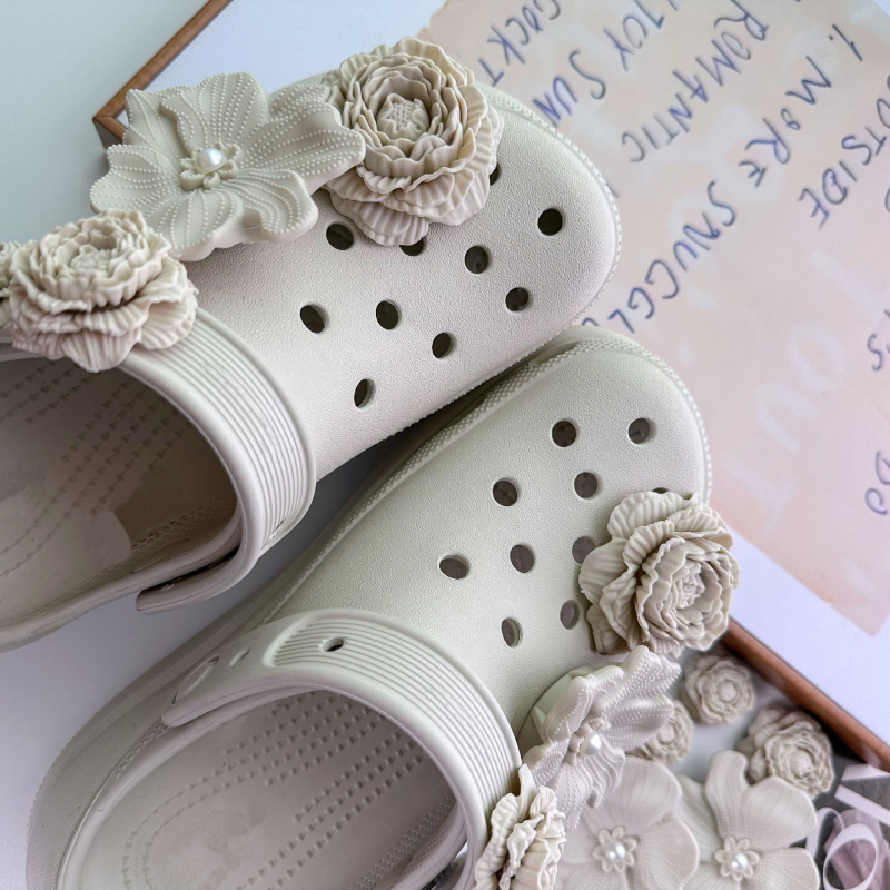 3D PVC virág cipő dekoráció Crocs-stílusú lábbelikhez | Modell AW0101 | Forma: divatos cipővirág | Anyag: PVC | Szezonok: Nyár, Tél, Tavasz, Ősz | Stil: édes akadémikus
