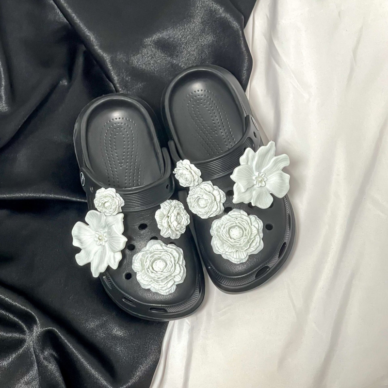 3D PVC virág cipő dekoráció Crocs-stílusú lábbelikhez | Modell AW0101 | Forma: divatos cipővirág | Anyag: PVC | Szezonok: Nyár, Tél, Tavasz, Ősz | Stil: édes akadémikus