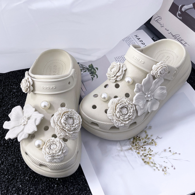 3D PVC virág cipő dekoráció Crocs-stílusú lábbelikhez | Modell AW0101 | Forma: divatos cipővirág | Anyag: PVC | Szezonok: Nyár, Tél, Tavasz, Ősz | Stil: édes akadémikus