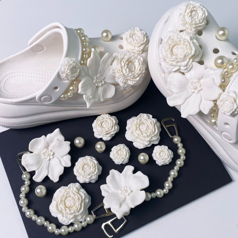 3D PVC virág cipő dekoráció Crocs-stílusú lábbelikhez | Modell AW0101 | Forma: divatos cipővirág | Anyag: PVC | Szezonok: Nyár, Tél, Tavasz, Ősz | Stil: édes akadémikus