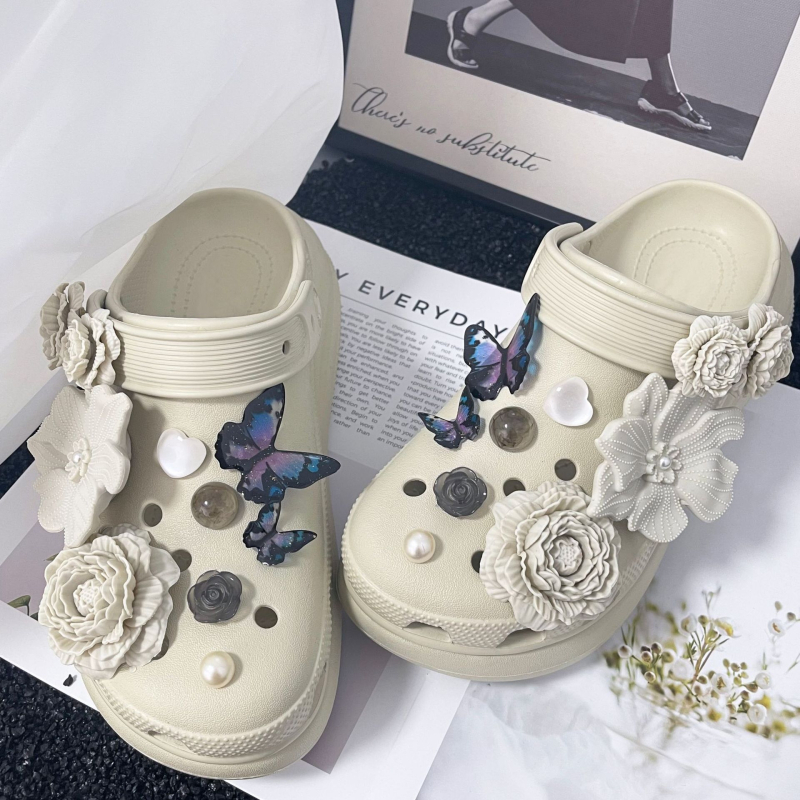 3D PVC virág cipő dekoráció Crocs-stílusú lábbelikhez | Modell AW0101 | Forma: divatos cipővirág | Anyag: PVC | Szezonok: Nyár, Tél, Tavasz, Ősz | Stil: édes akadémikus