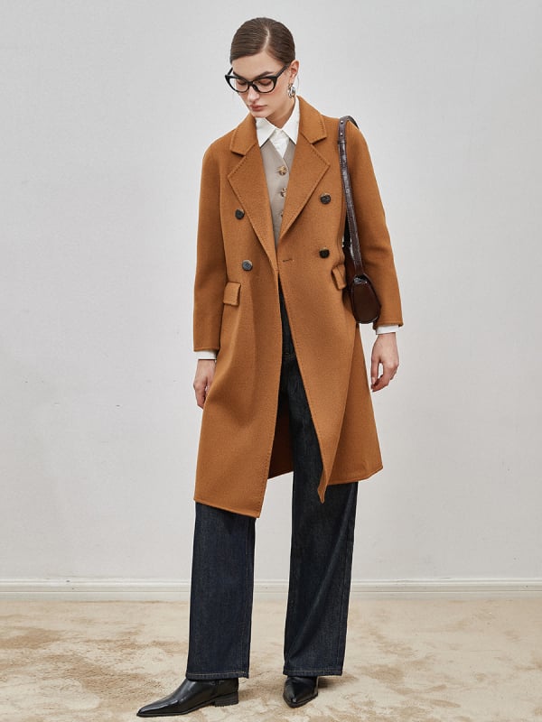 Női gyapjú-kasmír kabát, kétoldalas, víz-hullám textúrával, egyenes szabás, középhosszú, egygombos zárás