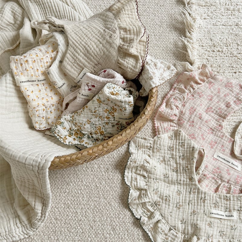 Бебешки лигавник от марля в корейски стил с флорални мотиви, печат, прежда 40, тегло 100–120 г, за бебета