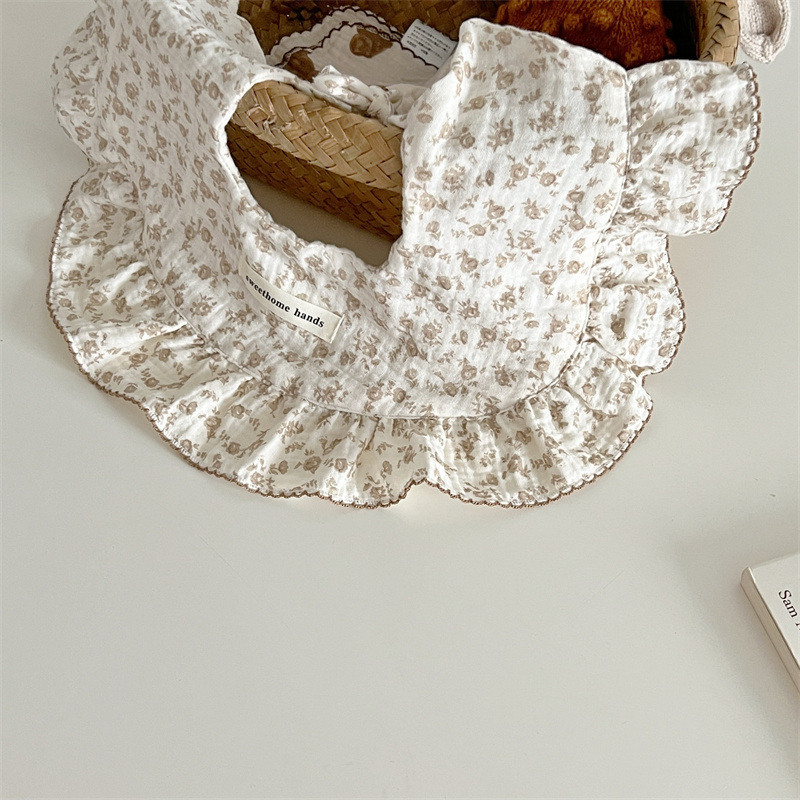 Бебешки лигавник от марля в корейски стил с флорални мотиви, печат, прежда 40, тегло 100–120 г, за бебета