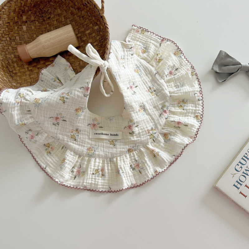 Бебешки лигавник от марля в корейски стил с флорални мотиви, печат, прежда 40, тегло 100–120 г, за бебета