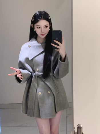 Női gyapjú kabát sálgallérral, laza szabás, középhosszú, kézzel varrt, két soros gombolás