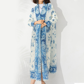 Dlhý polyesterový kabát s potlačou, voľný strih, pre dospelé ženy