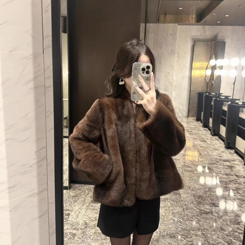 Női műszőrme kabát, V-nyakú, városi stílus, 2025 tél