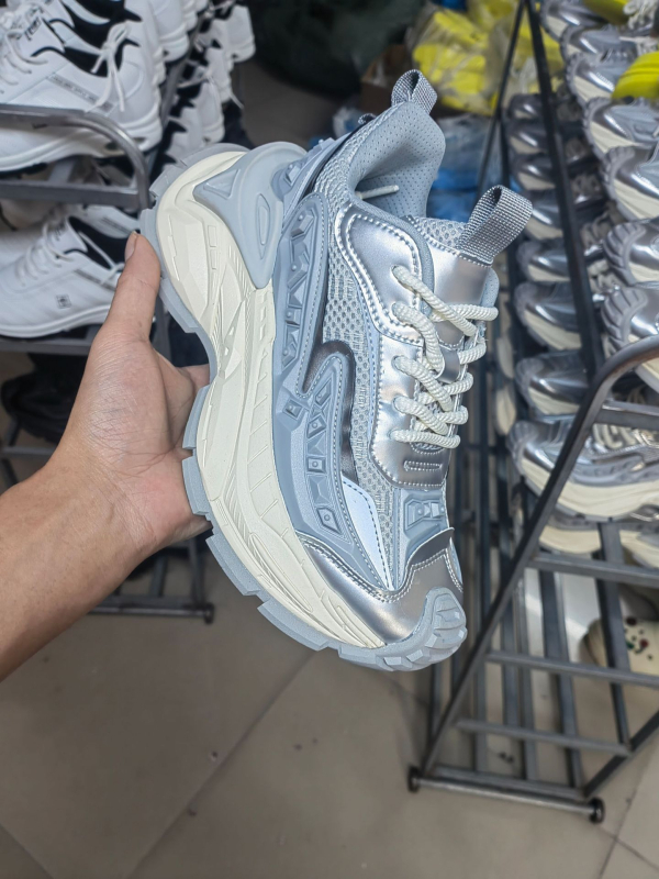 Unisex retro sportske tenisice s mrežastim gornjim dijelom, đon od gume i TPU-a, vezanje na šnure, zaobljeni vrh